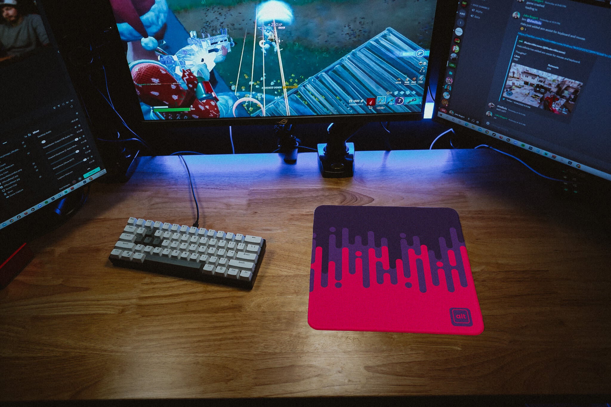 Linear Waves Fuchsia Mousepad