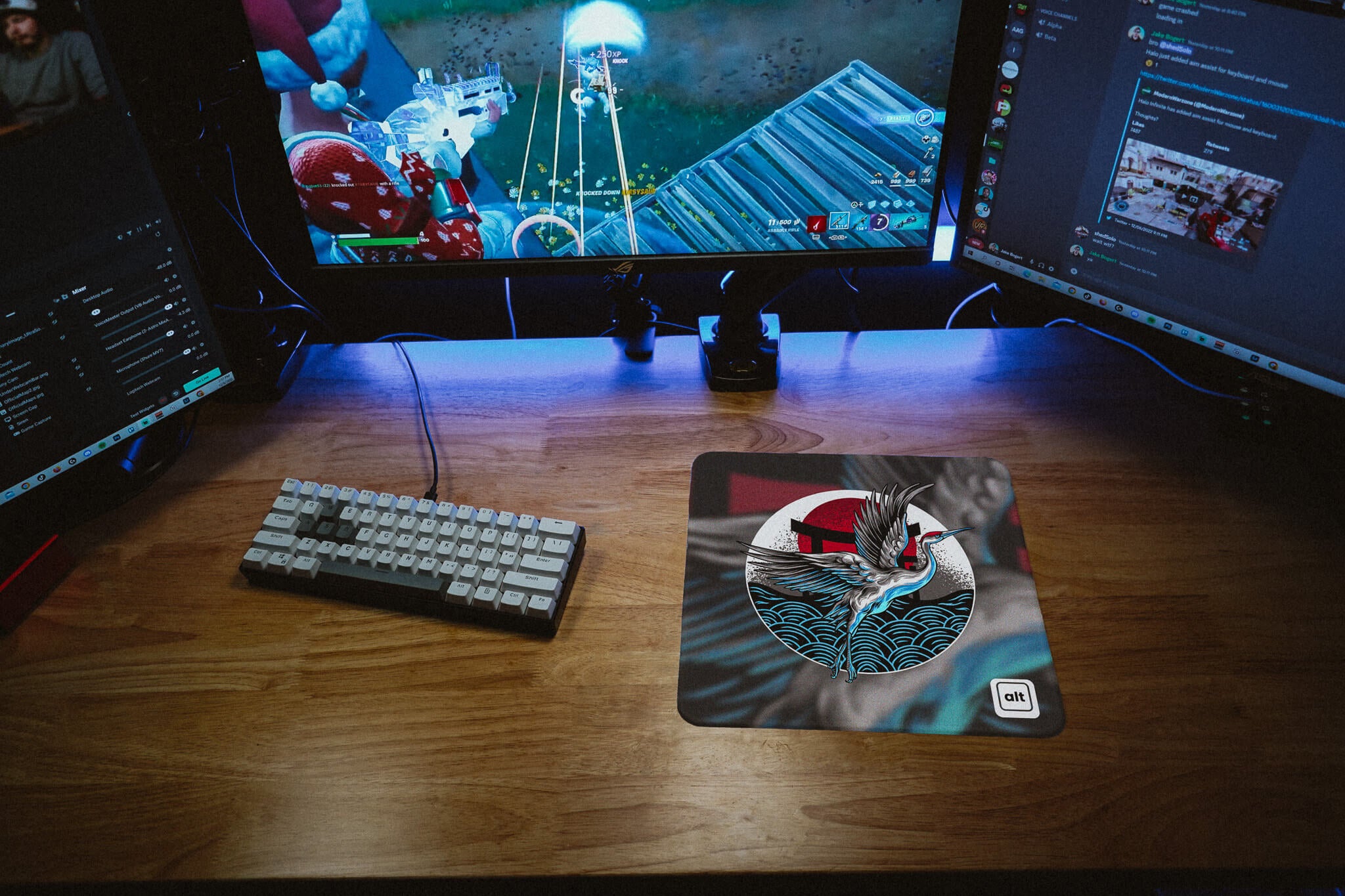 Nihan Crane Mousepad