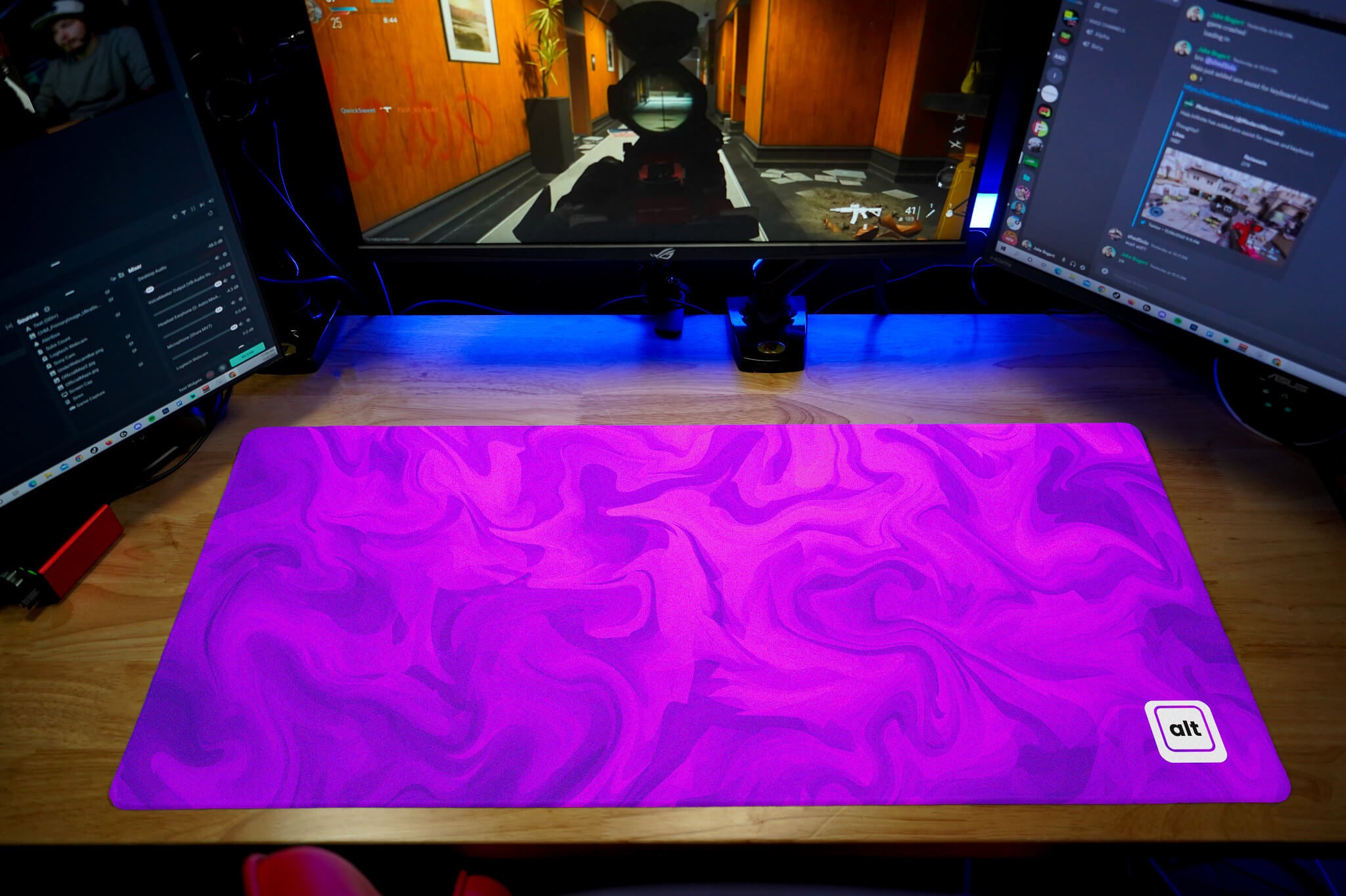 Violet Liquify Mousepad