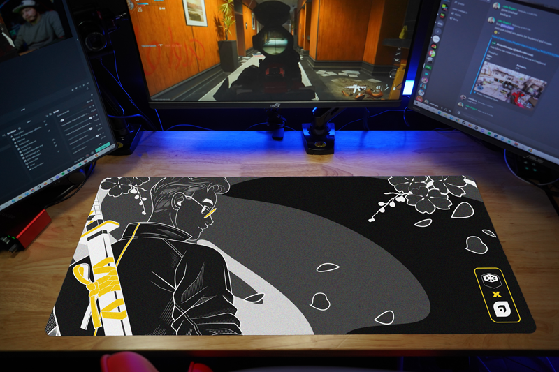 ADVANCED x Mr. Fruit Desk Mat