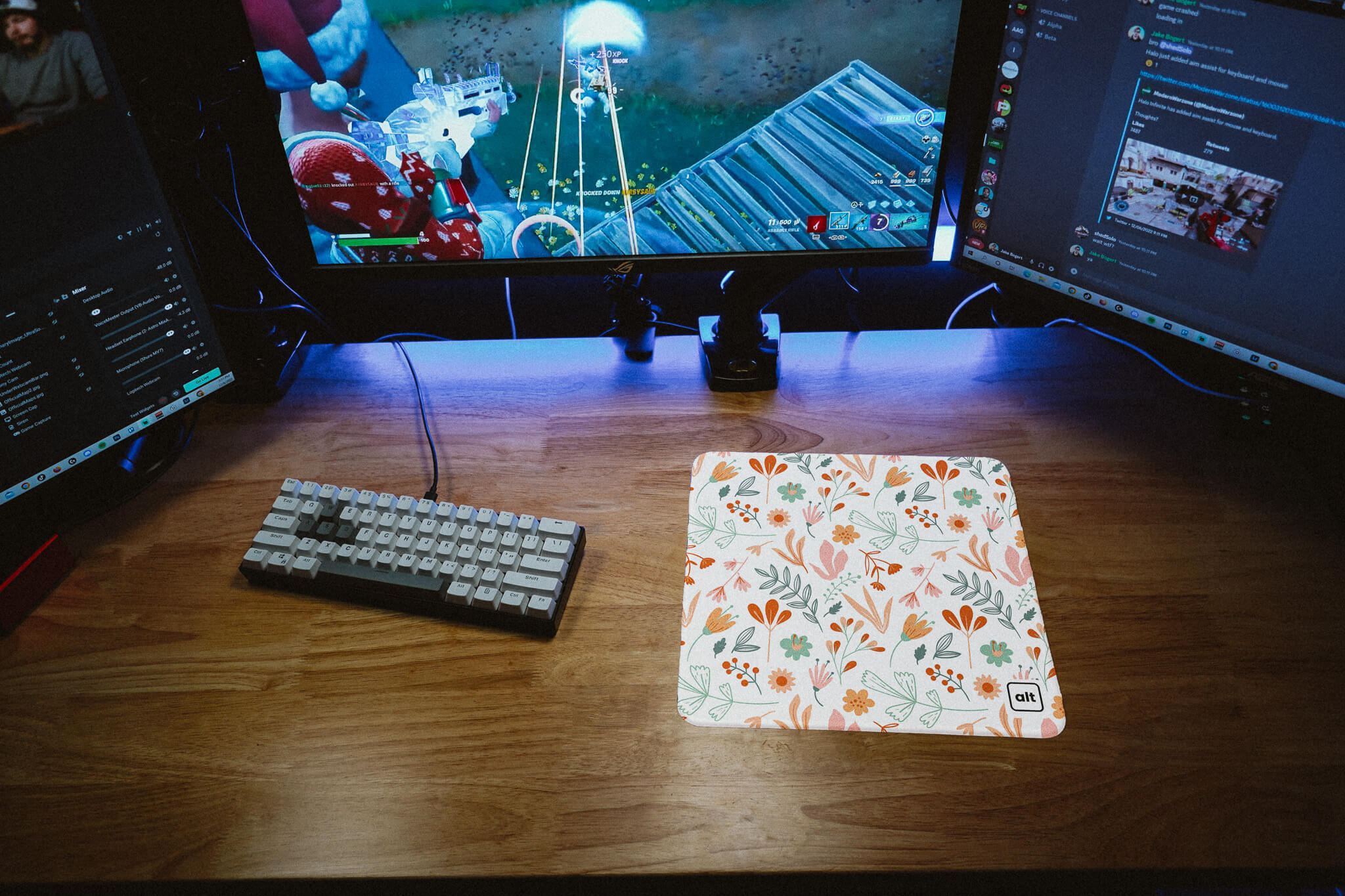 White Floral Mousepad